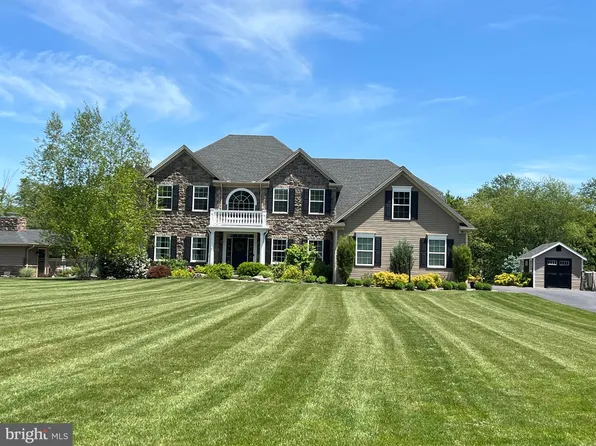 274 Stable View Dr, Port Matilda, PA 16870