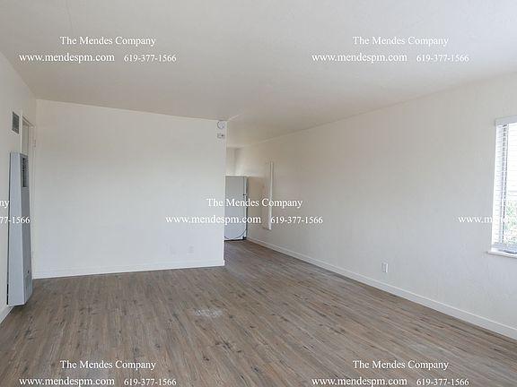 3rd image of 4443 Menlo Ave #1/2