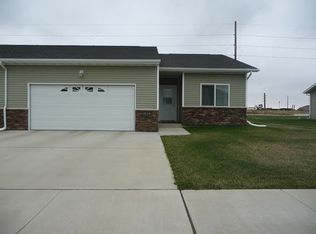 1808 35th Ave SE, Minot, ND 58701