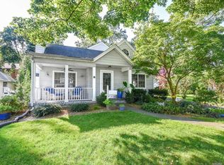 19 Bayside Ave, Port Washington, NY 11050