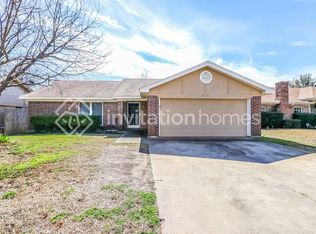 6028 Birchill Rd, Fort Worth, TX 76148