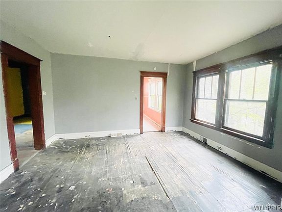 5th image of 115 Stratford Rd