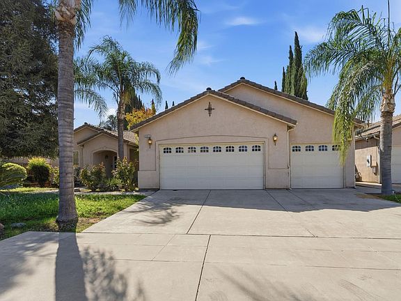 3rd image of 2317 E Lewis Ct