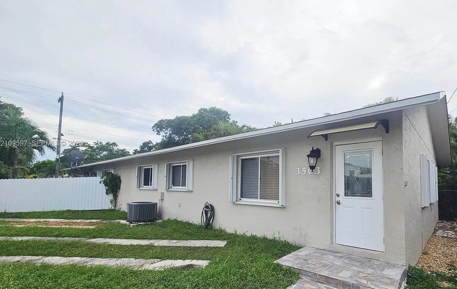Tamiami Pines Rev Pl — Photo 1