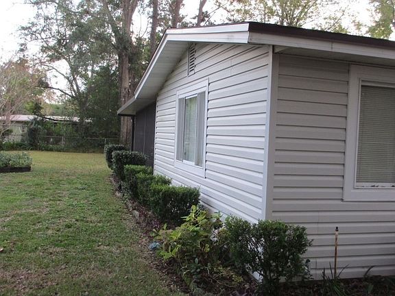 3rd image of 335 Blairmore Ct