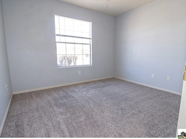 5707 Schneider Dr — Photo 7