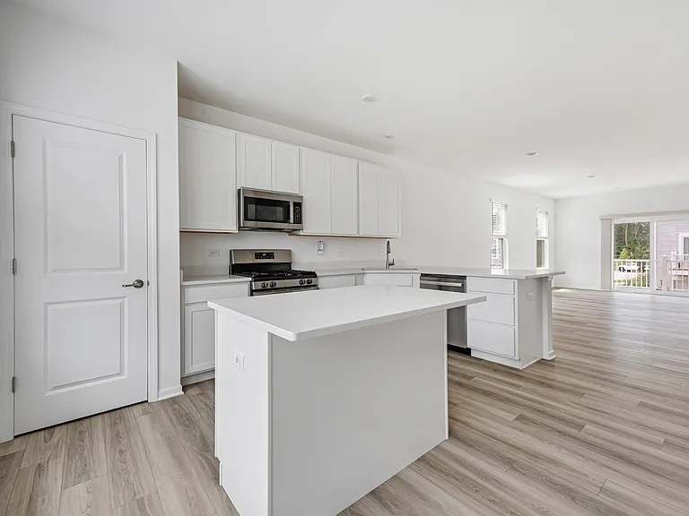 553 Wolverine Dr — Photo 11