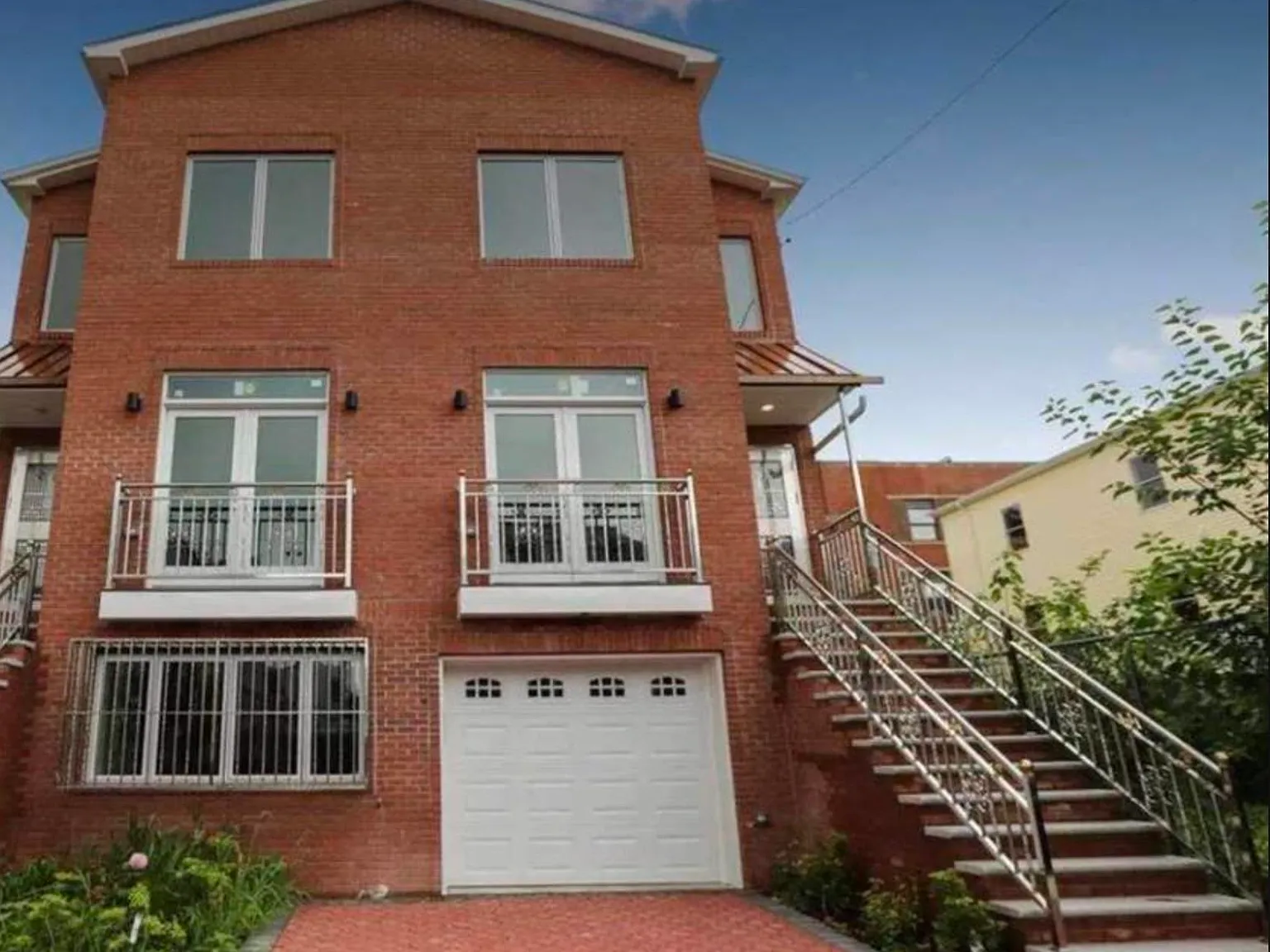 5 bed, 2.0 bath, $4,500 — Photo 1