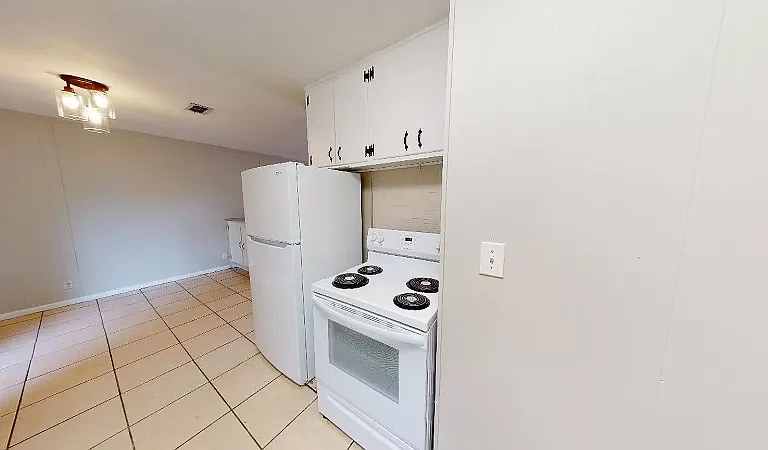5687 Atlee Ave — Photo 1
