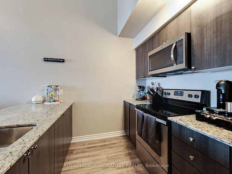 7 Anchorage Cres #304 — Photo 10