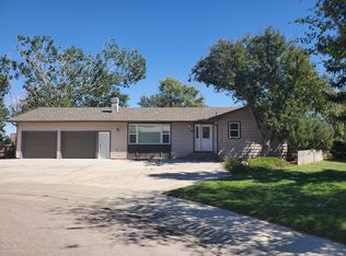 8 Highland Ct, Gillette, WY 82716