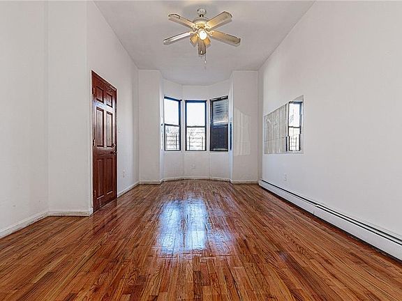 3rd image of 732 Belmont Ave