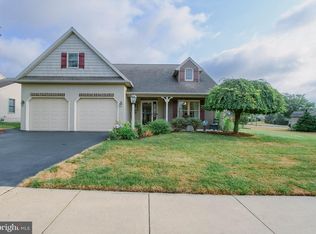 1017 Cambridge Dr, Manheim, PA 17545