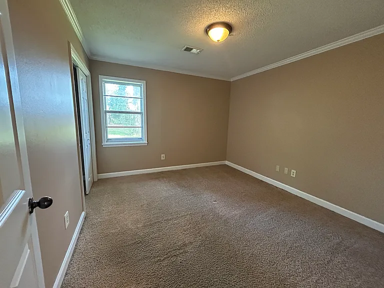502 Ridgewood Manor Dr — Photo 8