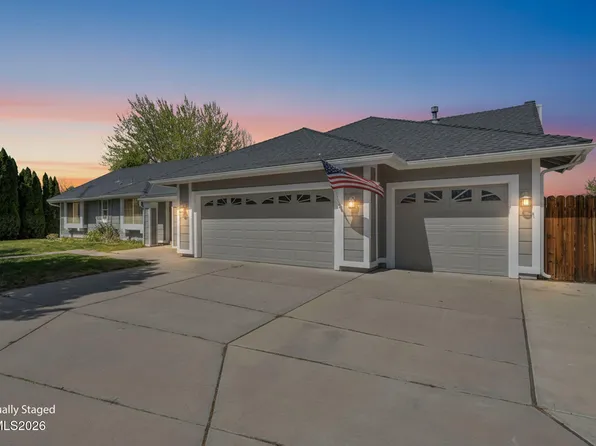 25 Desert Peak Ct, Sparks, NV 89441