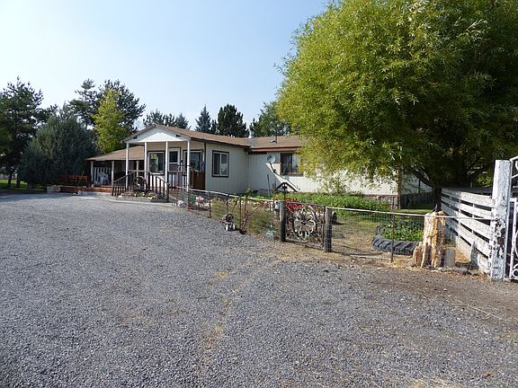 3rd image of 36130 Hwy 20 E