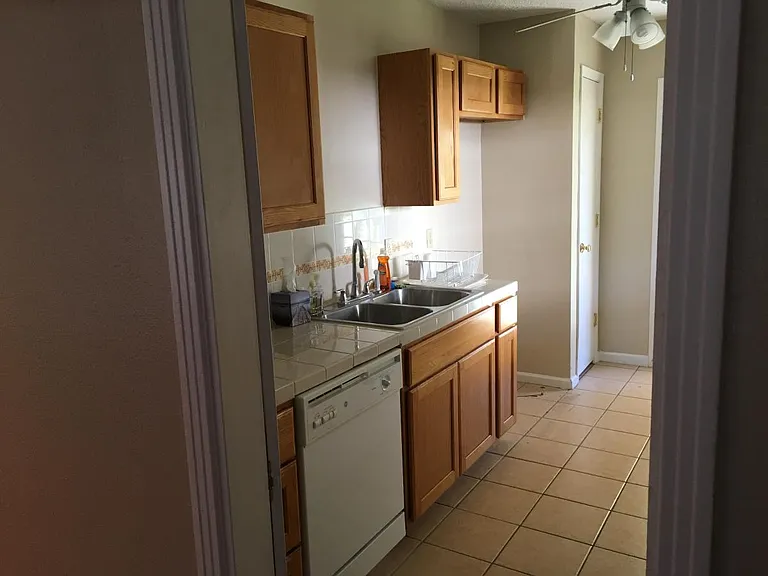 126 Manning Dr — Photo 10