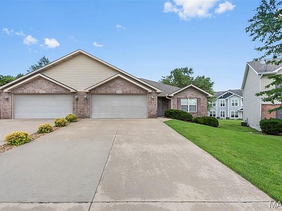 2nd image of 2836 Larkspur Ct