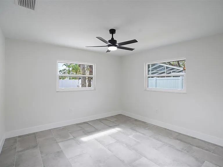 5528 Briarcliff Dr — Photo 14