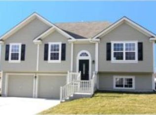 916 S Jones Ct, Independence, MO 64056