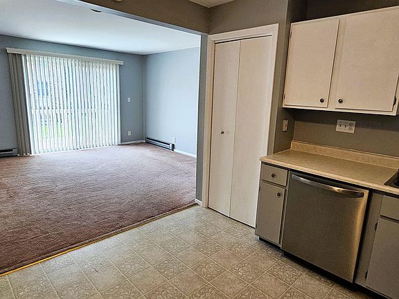 4th image of 506 Commercial St APT G