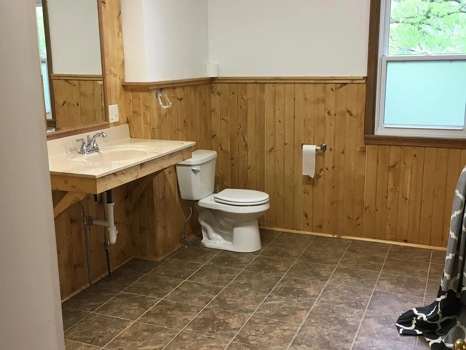 2 bed, 1250 sqft, $925 — Photo 2