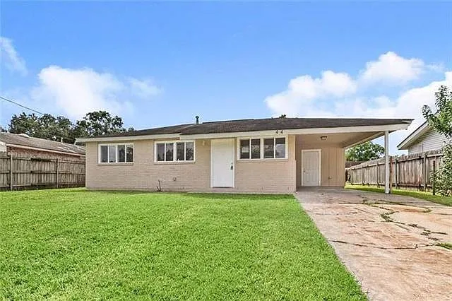 3 bed, 1.0 bath, 837 sqft, $1,500 — Photo 1