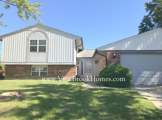 6105 Honeygate Dr, Dayton, OH 45424