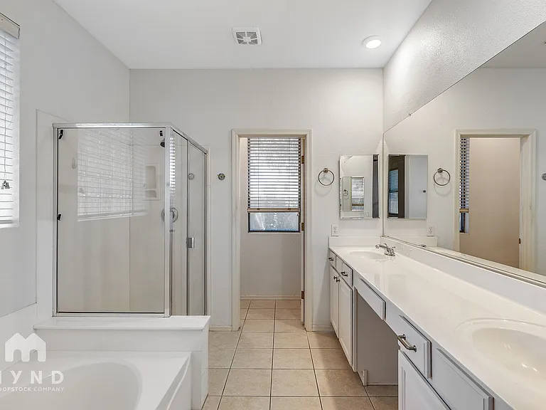 250 N Nash Way — Photo 9