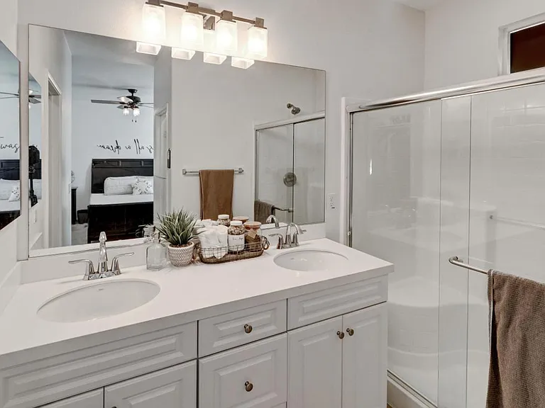 6356 Pegasus Ct — Photo 10
