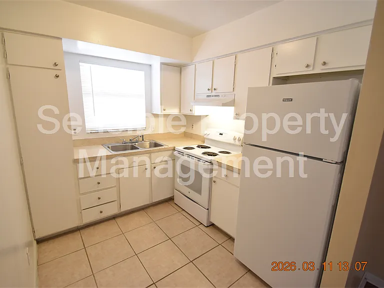 3910 44th St N #C9 — Photo 11