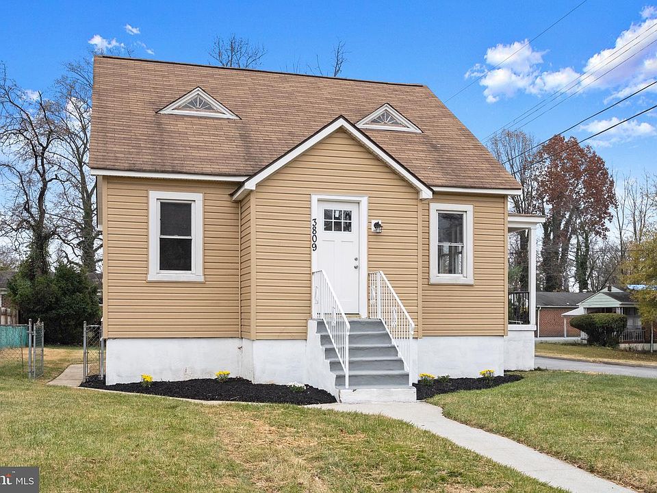 1st image of 3809 N Rogers Ave