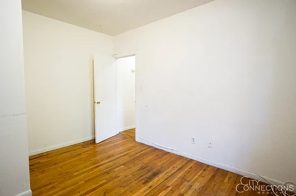 Rented by City Connections Realty | media 19