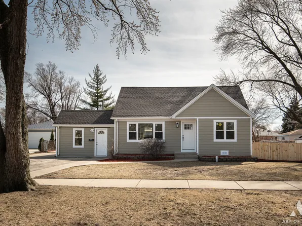 5449 W 85th St, Oak Lawn, IL 60459