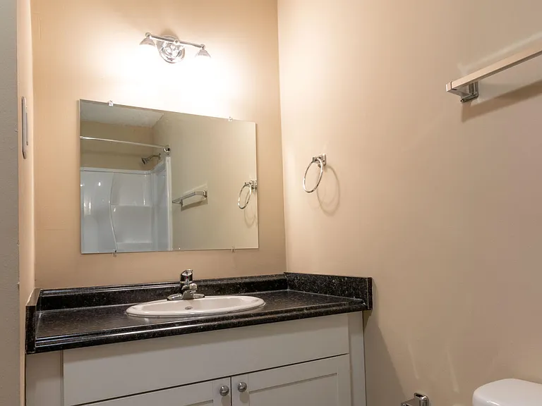 324 Lakeside Dr #E3 — Photo 18