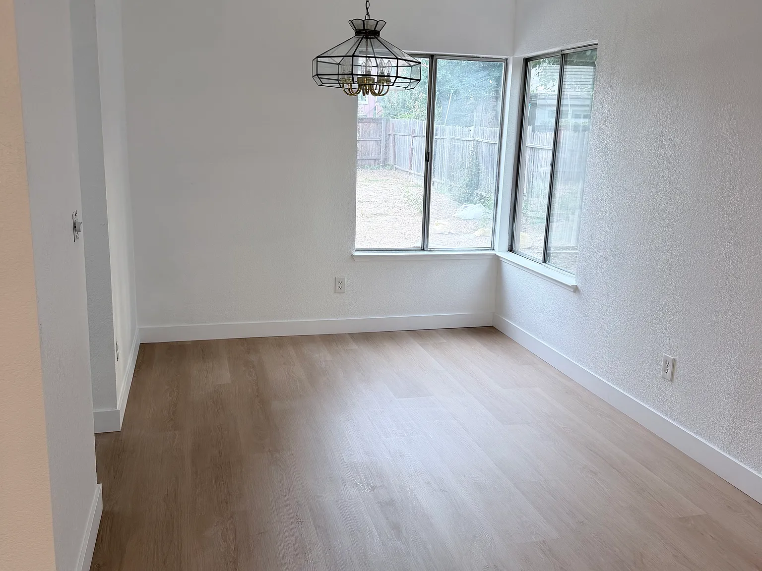 3 bed, 2.5 bath, 1512 sqft, $2,600 — Photo 3