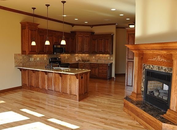 5th image of 32 Drummore Dr