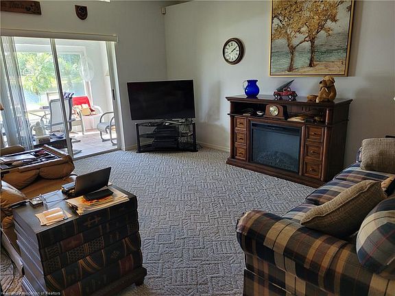 4th image of 151 Deanna Dr