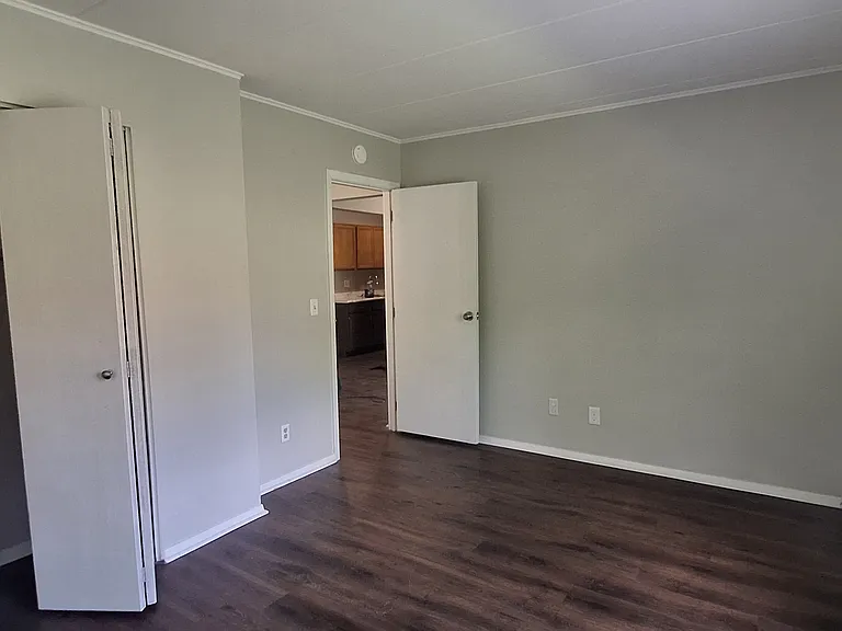 300 Highway Ave #4 — Photo 11