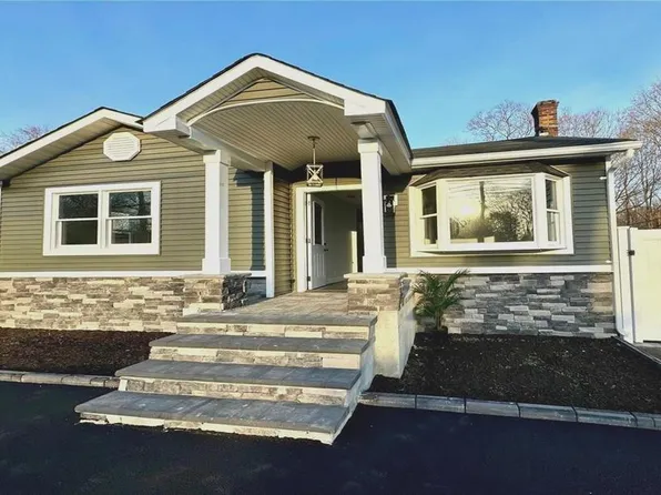 73 S Evergreen Drive, Selden, NY 11784