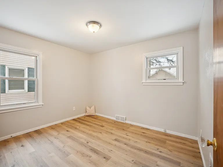 4438 Packard Rd — Photo 26