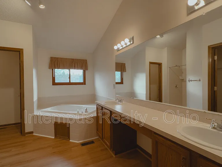 370 Glenside Ln — Photo 28
