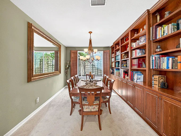 13720 Rosecroft Way — Photo 7