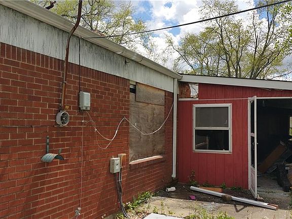 2nd image of 3626 Lombardy Pl