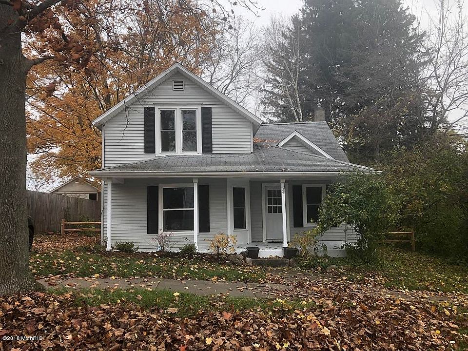 1st image of 324 W 1st St