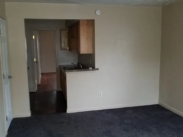 1923 Auburn Ave — Photo 3