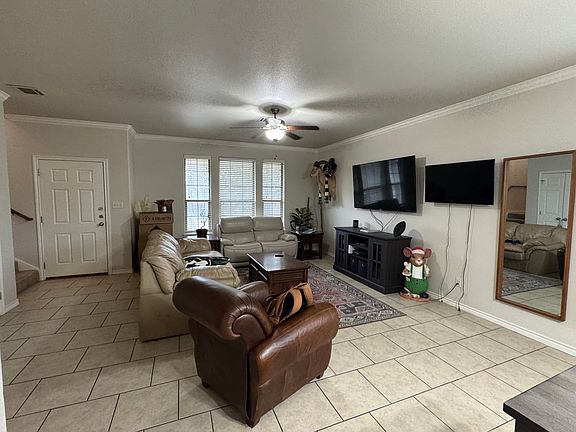 5th image of 302 Sterling St #B