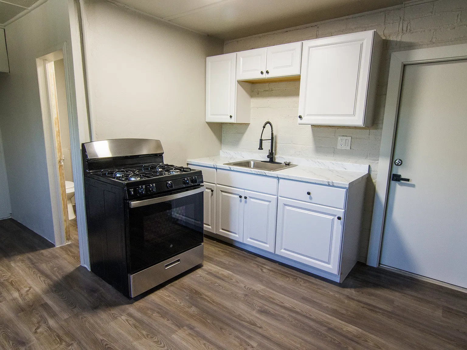 Studio, 517 sqft, $795 — Photo 2