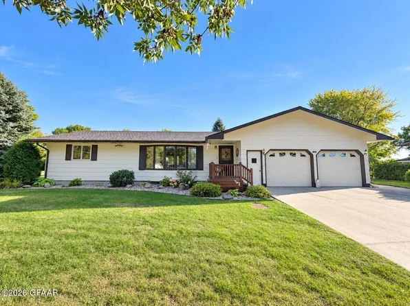 140 Riverside Dr, Stephen, MN 56757