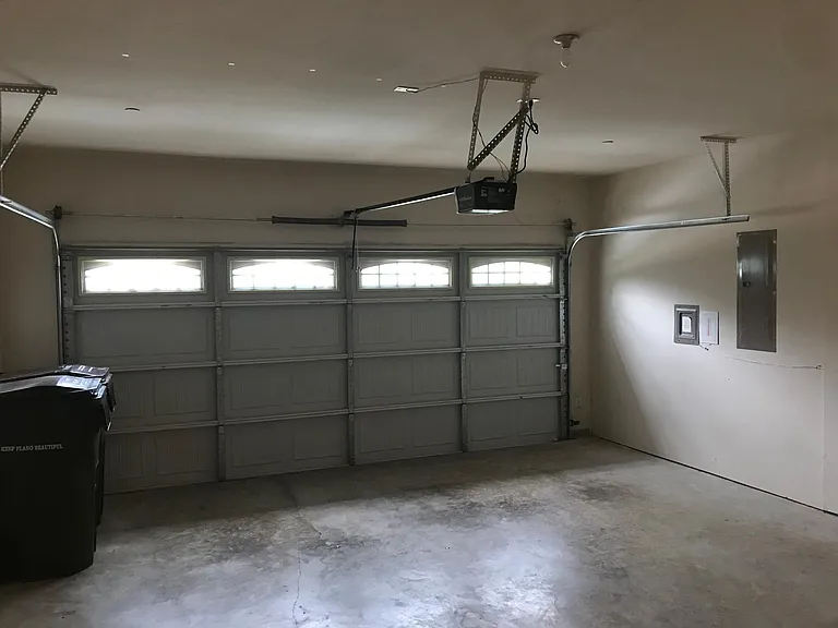 8732 Manhattan Ave — Photo 19